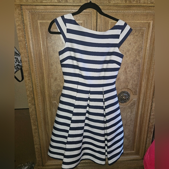 Kate Spade Never Worn New With Tags Size 0 Navy and White Striped Mini Dress - Picture 6 of 16